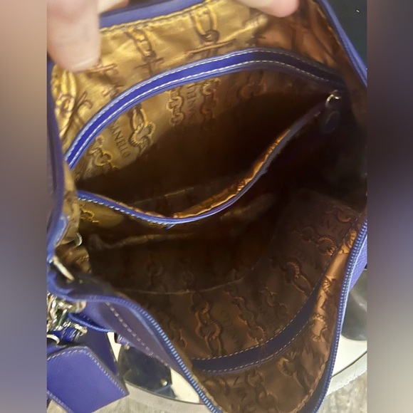 PERFECT CONDITION BARELY USED TIGNANELLO CROSSBODY/SHOULDER BAG IN BEST BLUE!!! - Picture 15 of 16